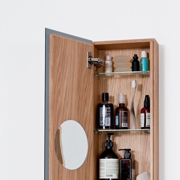 Natural Oak 800 Zone Cabinet with Magnifier Mirror